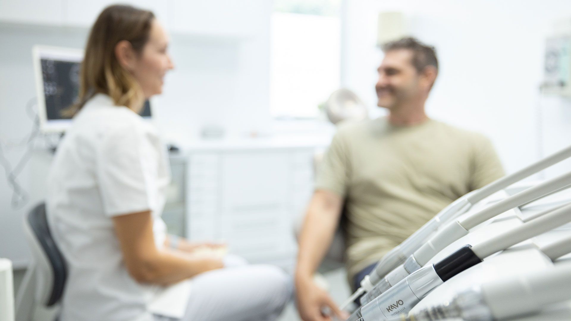 Producción audiovisual corporativa Valencia - clínica dental fotografía