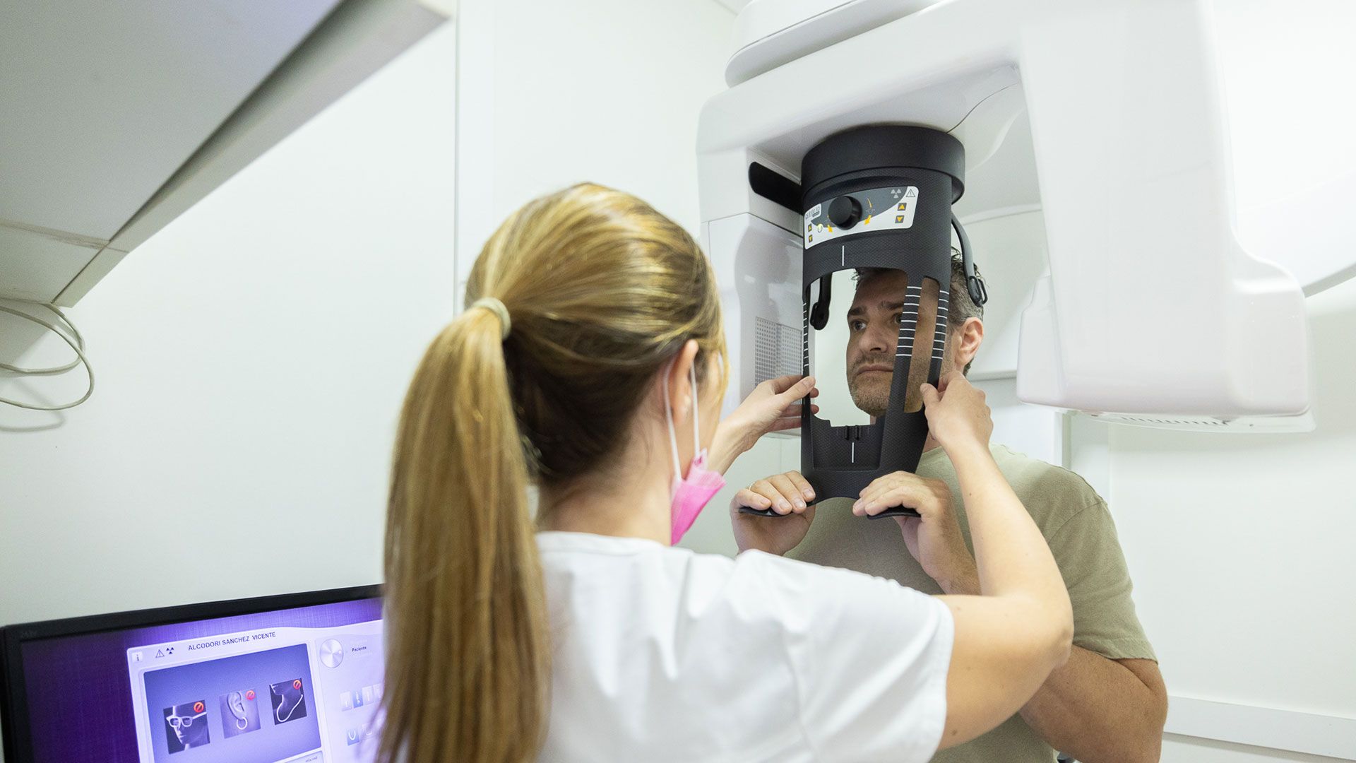 Producción audiovisual corporativa Valencia - clínica dental vídeo